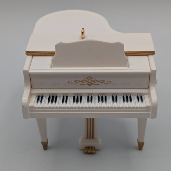 Hallmark Keepsake Hark, The Herald Angels Sing! 2017 Piano Ornament Magic Sound - Picture 3 of 12